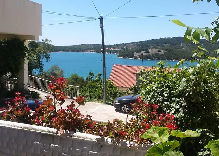 Apartment Petranic Tisno